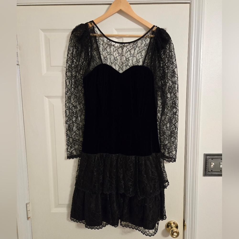 Vintage Steppin Out Black Lace Party Dress NO SIZE TAG